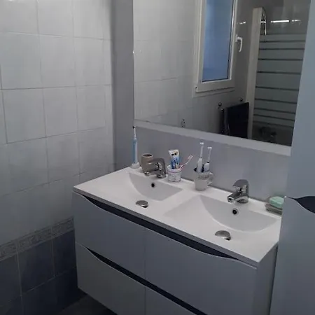 Villa Charmante Equipee, Piscine *