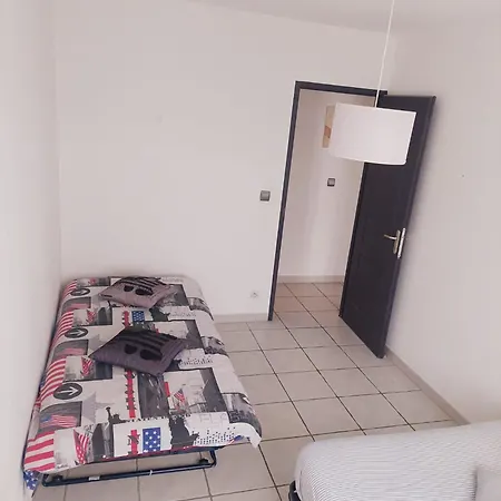 Charmante Equipee, Piscine Villa