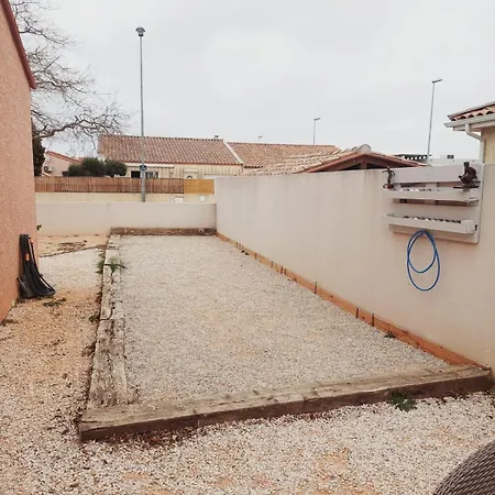 Charmante Equipee, Piscine